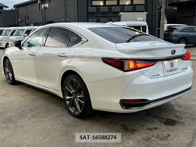 Lexus ES 2021-03 214483-4