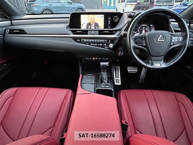 Lexus ES 2021-03 214483-1