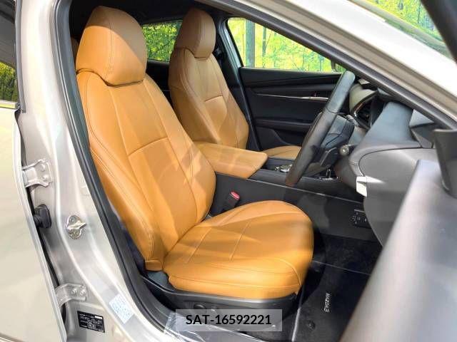 Mazda MAZDA3 2022-07 363281-9