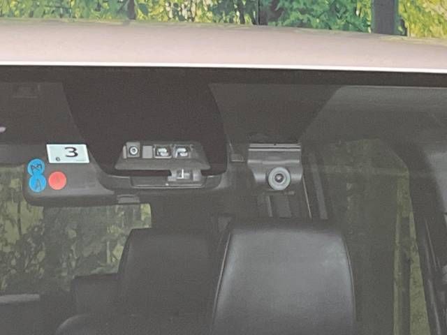 Toyota VOXY 2021-03 180509-3