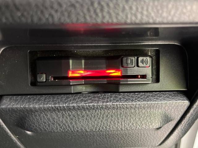 Toyota VOXY 2021-03 180509-7