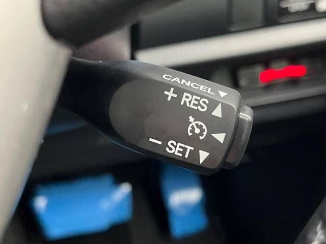 Toyota VOXY 2021-03 180509-6