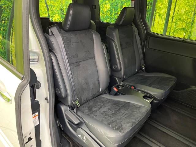 Toyota VOXY 2021-03 180509-9