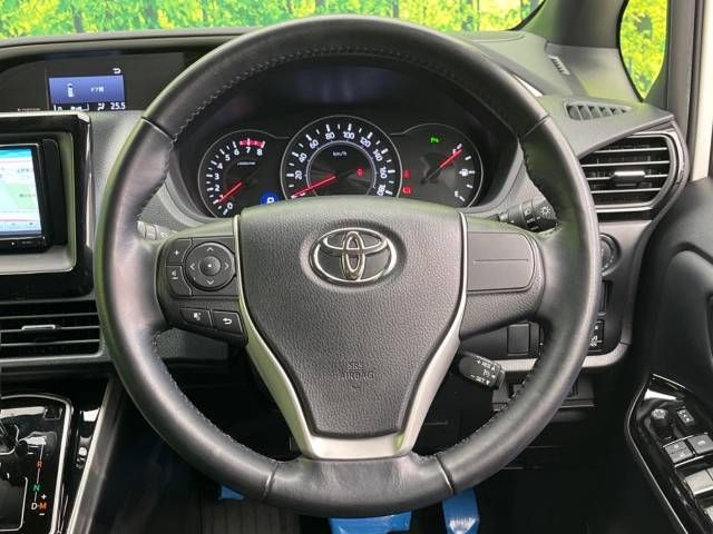 Toyota VOXY 2021-03 180509-12