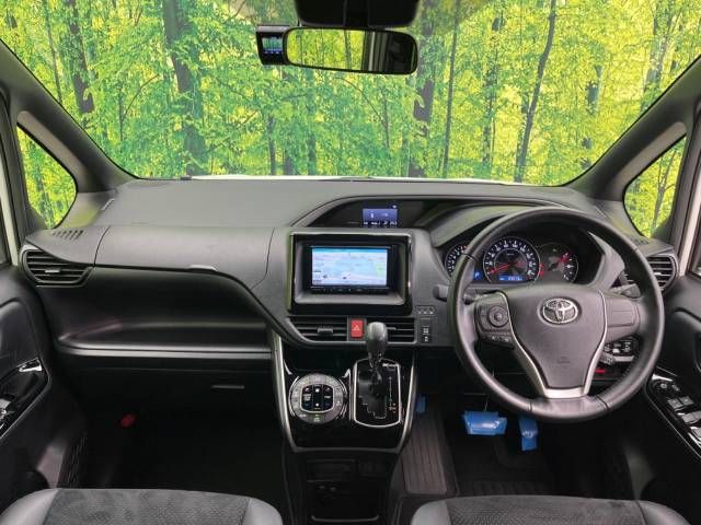 Toyota VOXY 2021-03 180509-1