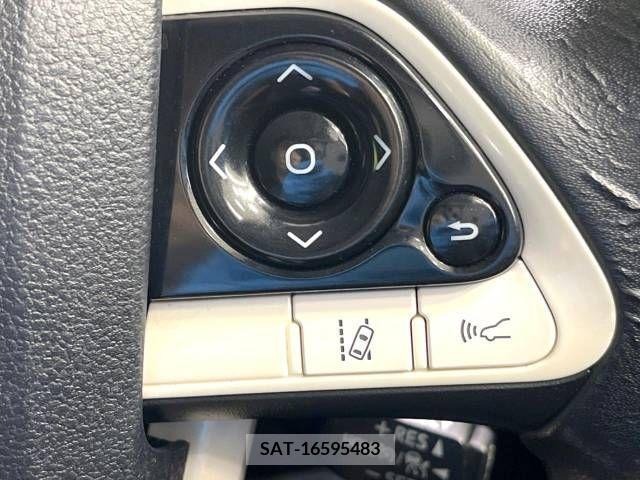Toyota PRIUS 2016-08 330316-7