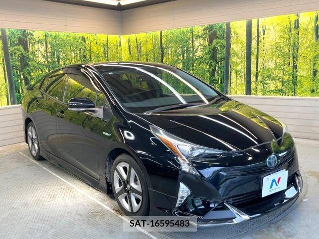 Toyota PRIUS 2016-08 330316-18