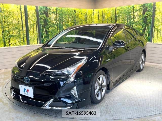 Toyota PRIUS 2016-08 330316-17