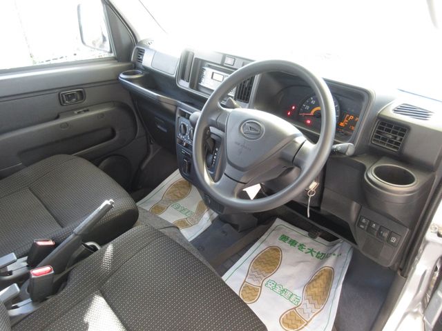 Daihatsu HIJET VAN 2019-04 24646-6