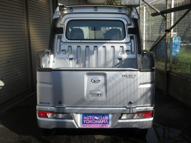 Daihatsu HIJET VAN 2019-04 24646-23