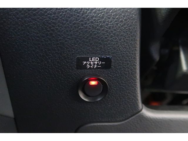 Subaru WRX S4 2018-10 19013-24