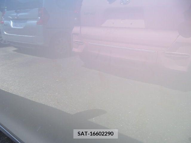 Toyota NOAH 2015-01 279509-23