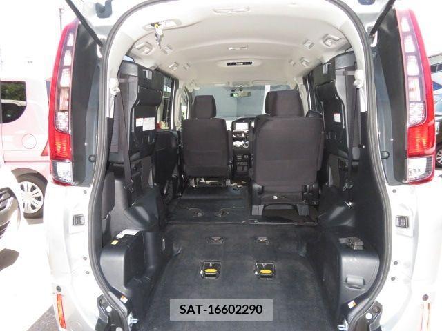 Toyota NOAH 2015-01 279509-1