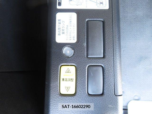 Toyota NOAH 2015-01 279509-5