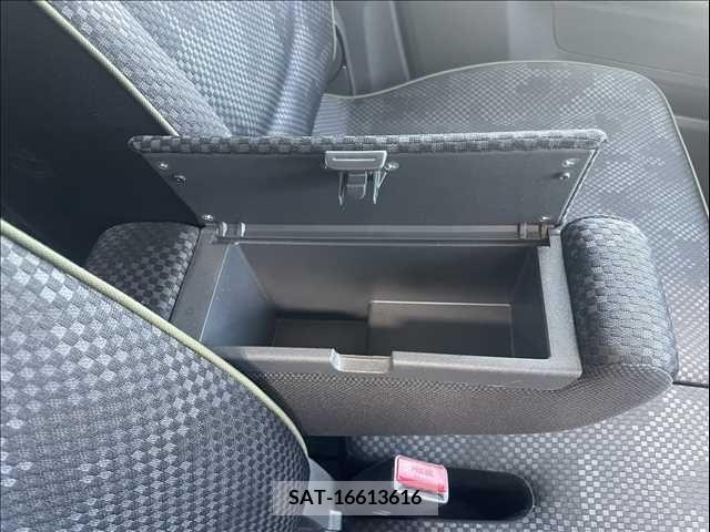 Suzuki HUSTLER 2019-05 273744-18