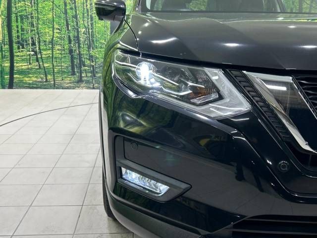 Nissan X-TRAIL 2018-03 14923-12