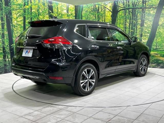 Nissan X-TRAIL 2018-03 14923-17