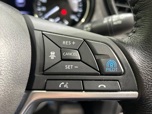 Nissan X-TRAIL 2018-03 14923-3