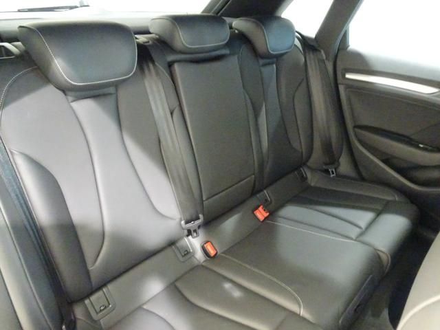 Audi S3 2016-08 11098-13