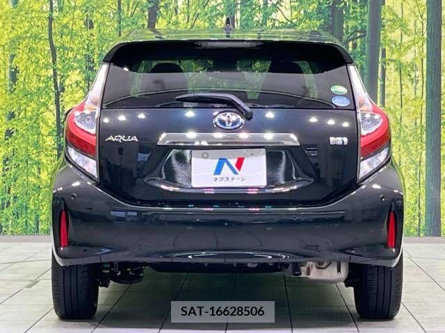Toyota AQUA 2018-08 234259-12
