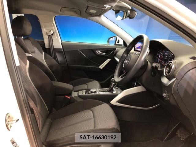 Audi Q2 2019-10 318033-8