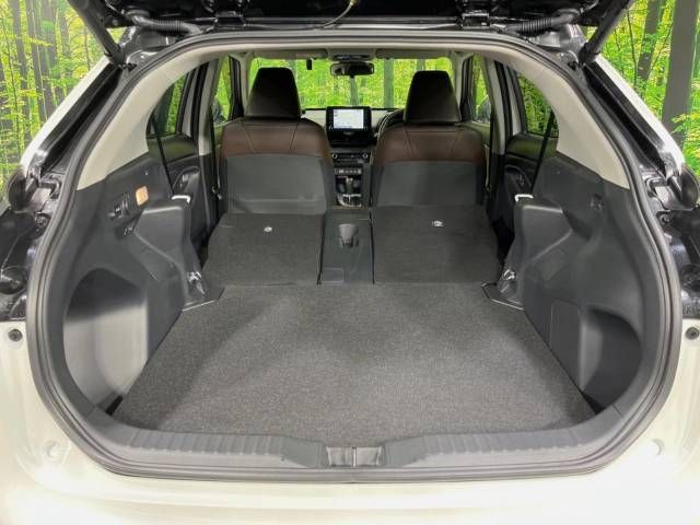 Toyota YARIS CROSS 2021-10 16124-10