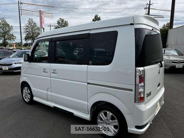 Nissan CLIPPER RIO 2015-07 206694-6