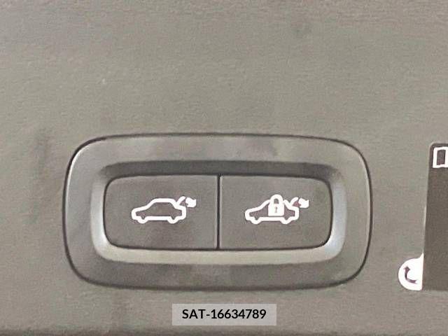 Volvo XC40 2019-11 288752-7
