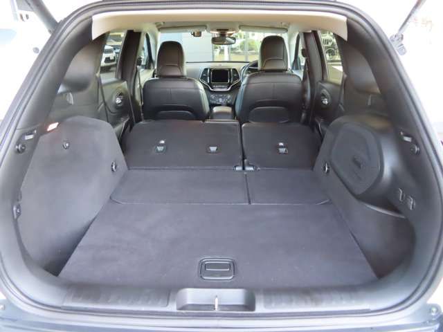 Jeep CHEROKEE 2019-08 11574-19