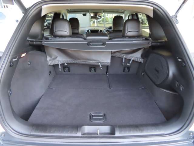 Jeep CHEROKEE 2019-08 11574-18