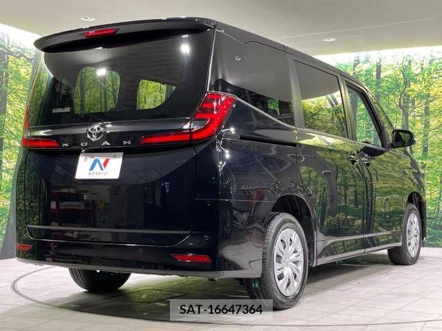 Toyota NOAH 2023-04 204639-17