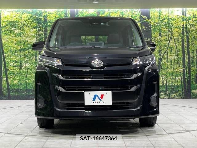 Toyota NOAH 2023-04 204639-14