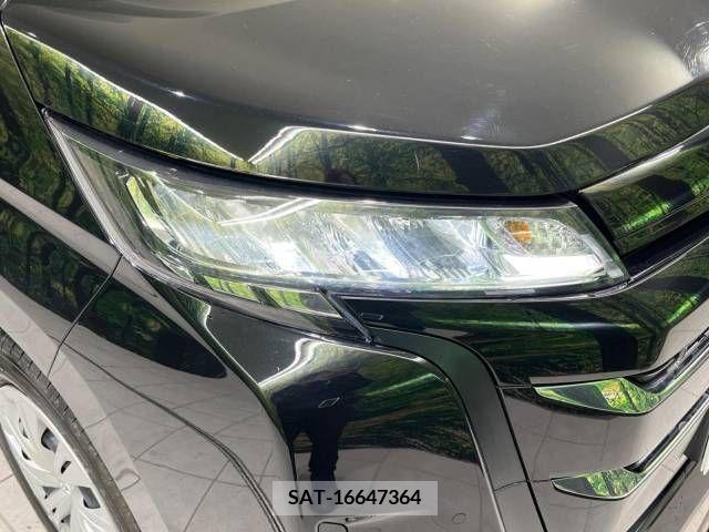 Toyota NOAH 2023-04 204639-12