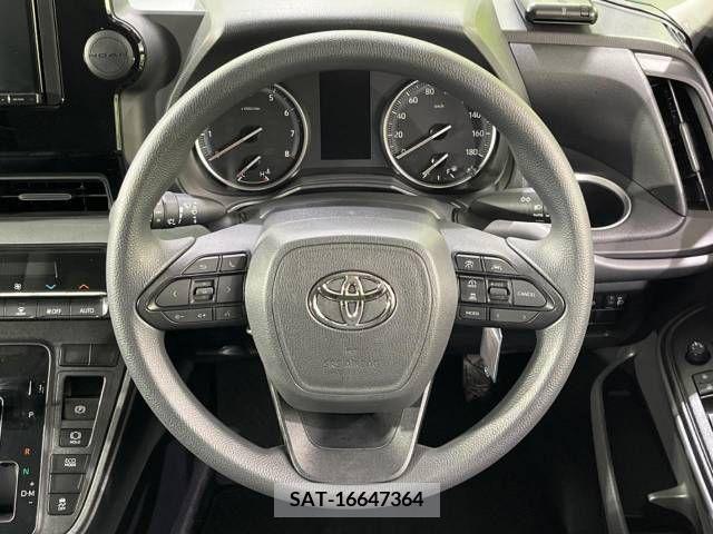Toyota NOAH 2023-04 204639-11