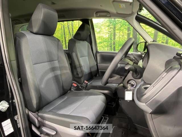 Toyota NOAH 2023-04 204639-8