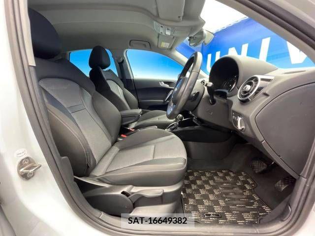 Audi A1 2013-08 328340-7
