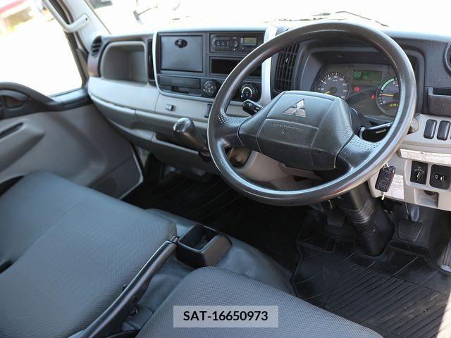 Mitsubishi CANTER 2016-09 302540-18