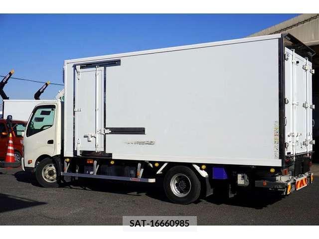 Hino DUTRO 2018-03 216028-6
