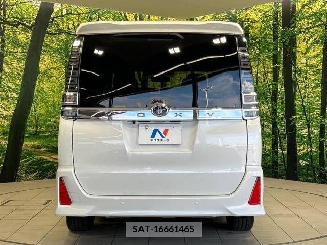 Toyota VOXY 2021-10 350783-16