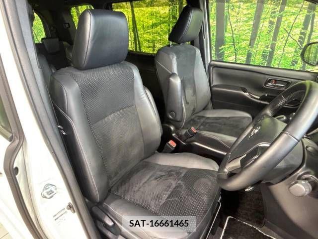 Toyota VOXY 2021-10 350783-8