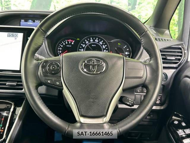 Toyota VOXY 2021-10 350783-12