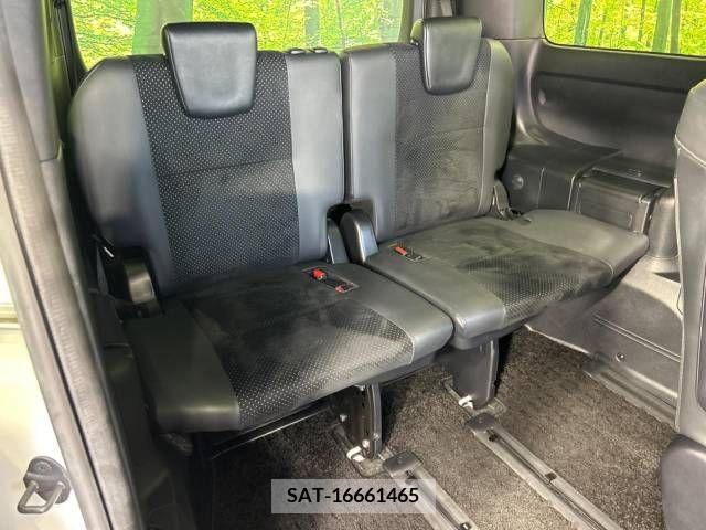 Toyota VOXY 2021-10 350783-10