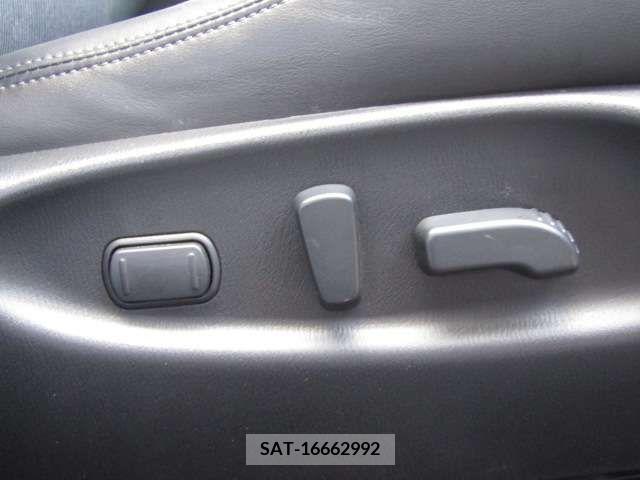 Nissan FUGA 2015-09 270723-12