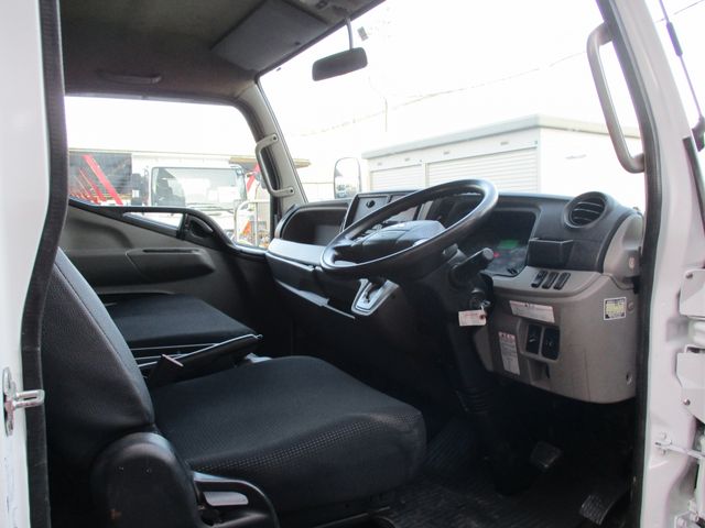Mitsubishi CANTER 2017-11 12708-9