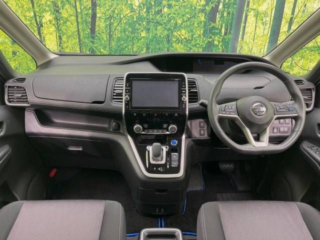 Nissan SERENA 2018-09 19943-1