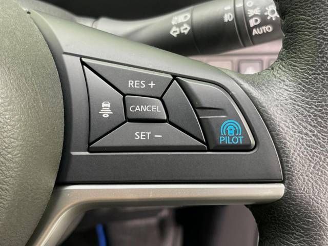 Nissan SERENA 2018-09 19943-4