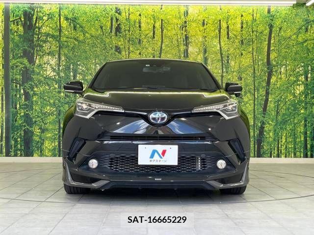 Toyota C-HR 2018-04 389953-15