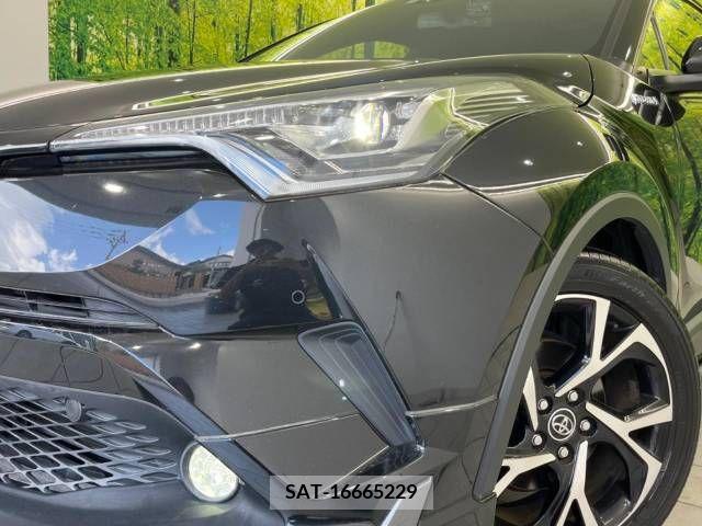 Toyota C-HR 2018-04 389953-13