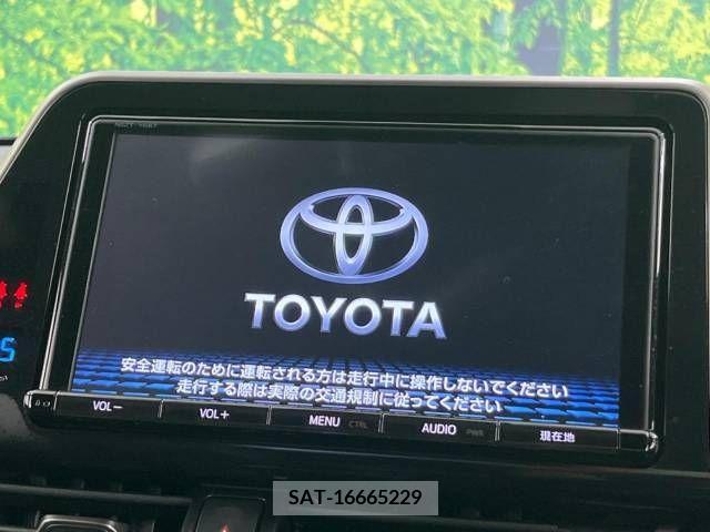 Toyota C-HR 2018-04 389953-4