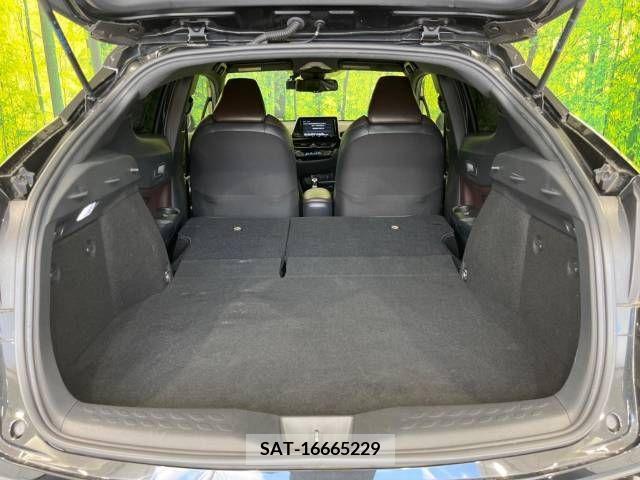 Toyota C-HR 2018-04 389953-11